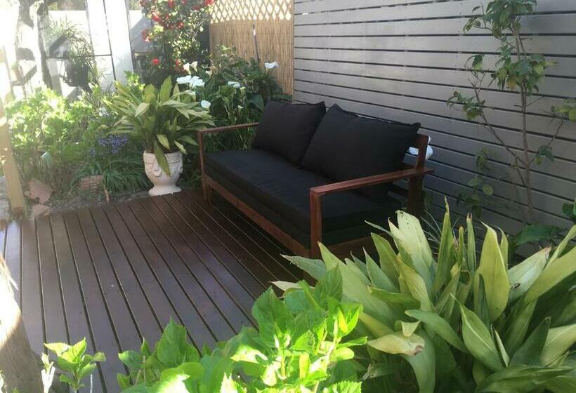 ベッドアンドブレックファースト Bluebird Cottage