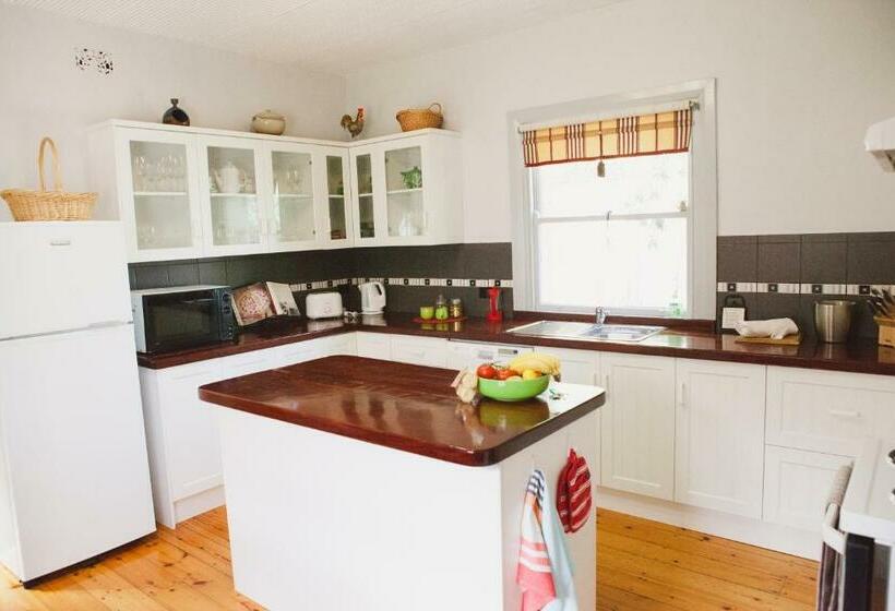 ベッドアンドブレックファースト Bluebird Cottage