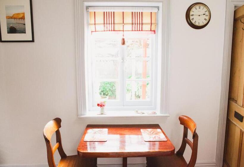 ベッドアンドブレックファースト Bluebird Cottage