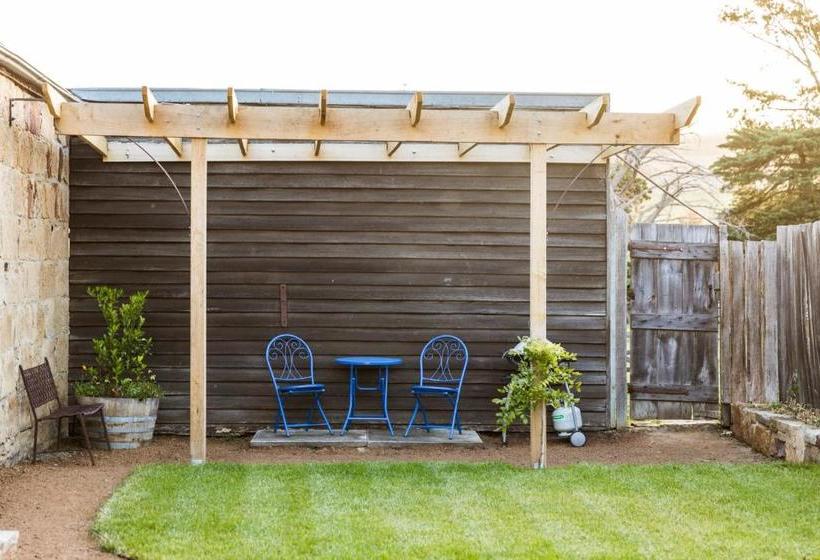 مبيت وإفطار Daisy Bank Cottages