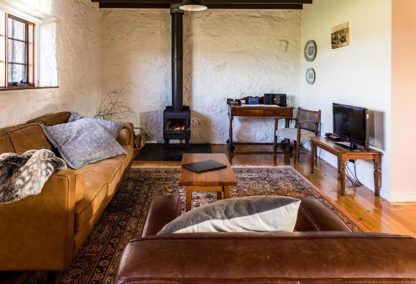 مبيت وإفطار Daisy Bank Cottages