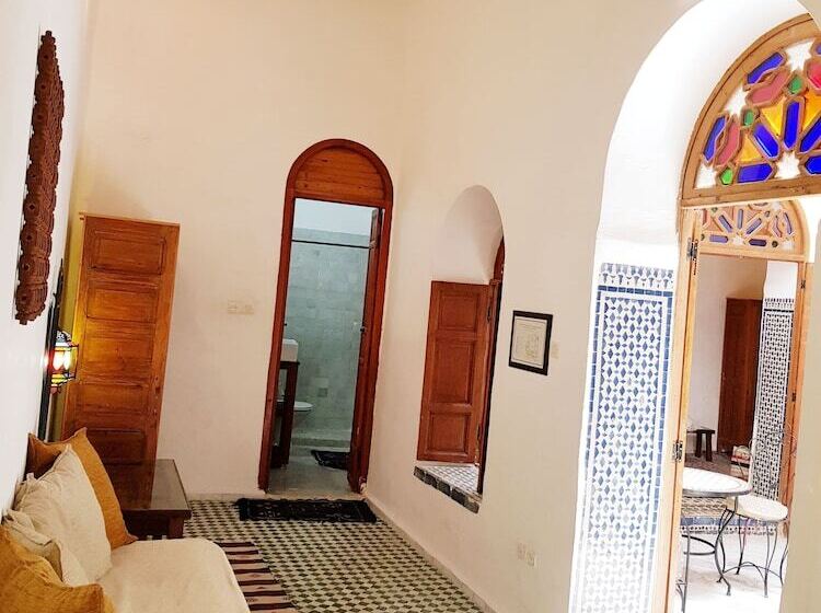 تختخواب و صبحانه Riad Inspira