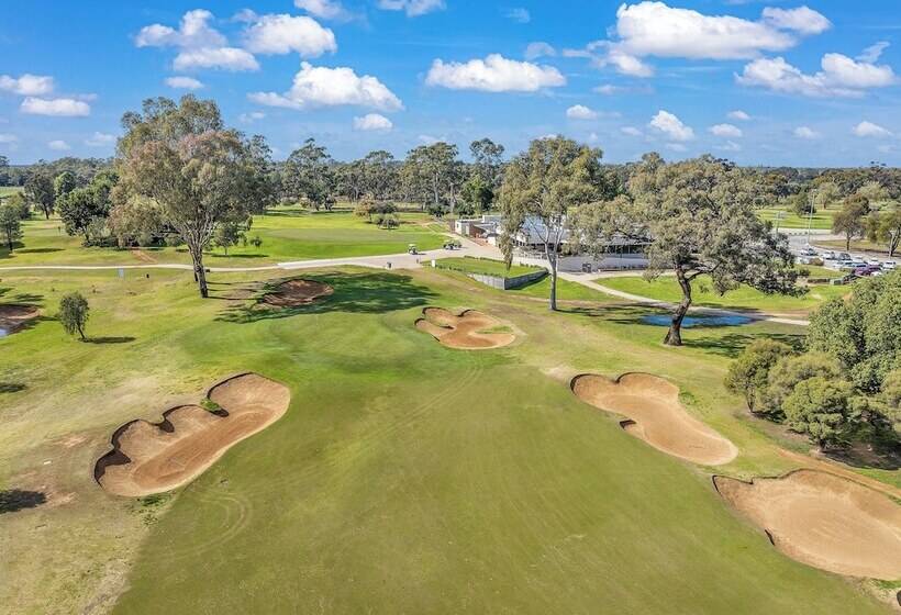 Comfort Suites Clubarham Golf Resort