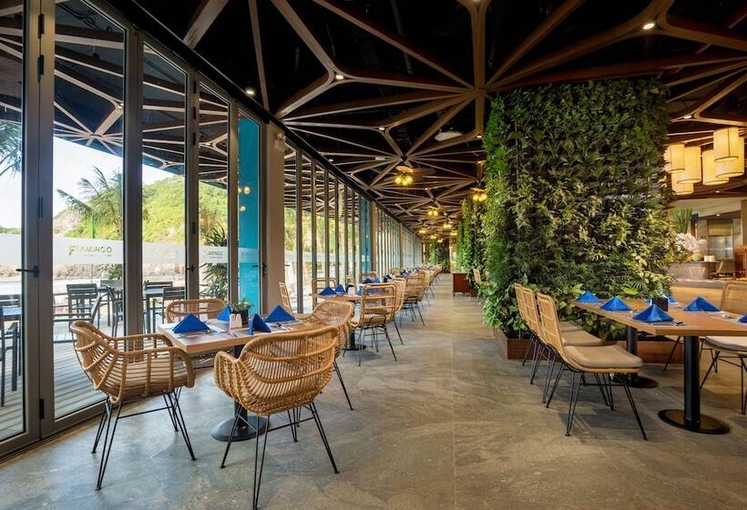 Flamingo Resort Cat Ba