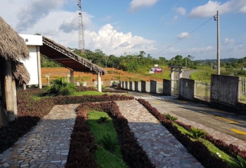 Gran Hotel De Lago   Shushufindi