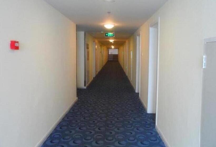 בית מלון כפרי 7days Inn Korla Passenger Station