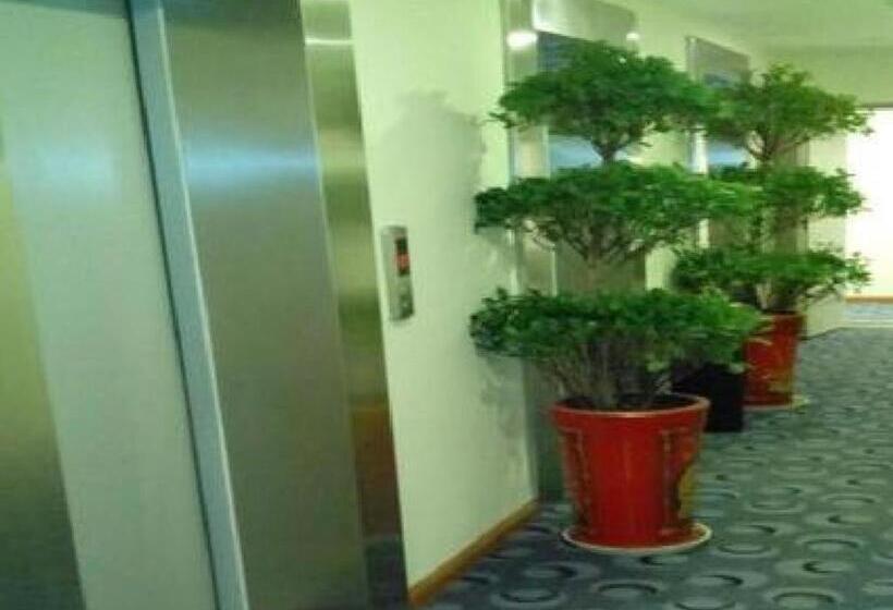 בית מלון כפרי 7days Inn Korla Passenger Station