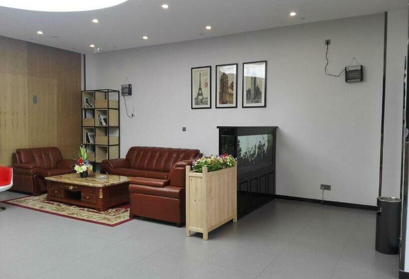 酒店 7days Premium Huanggang Hong`an Juranzhijia Studio City