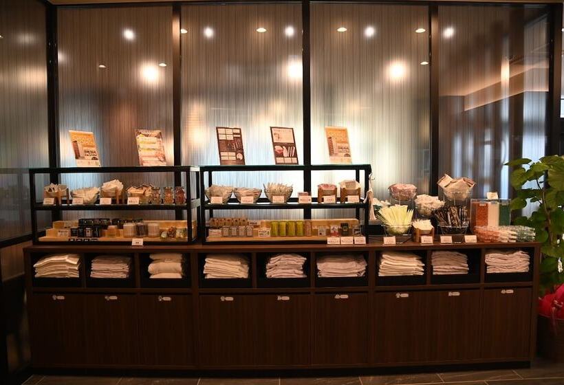 בית מלון כפרי At Inn  Toyotashi Eki