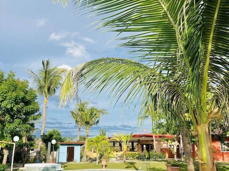 Отель Cabilao Sanctuary Beach & Dive Resort