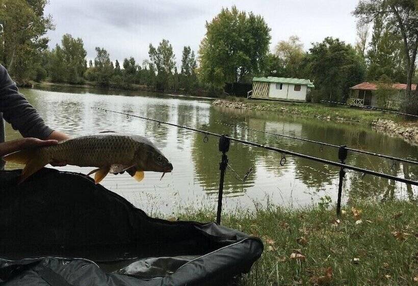 ホテル Camping Le Plan D Eau Saint Charles