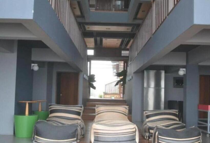 ホテル Chic Chiangkhan