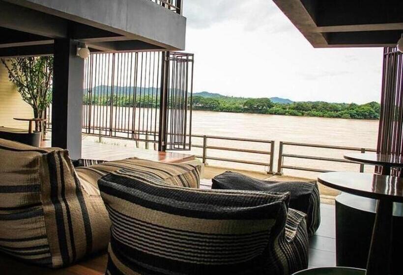 ホテル Chic Chiangkhan