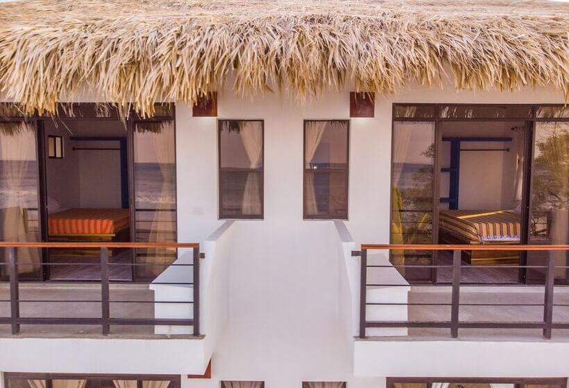 Отель Costa Oeste