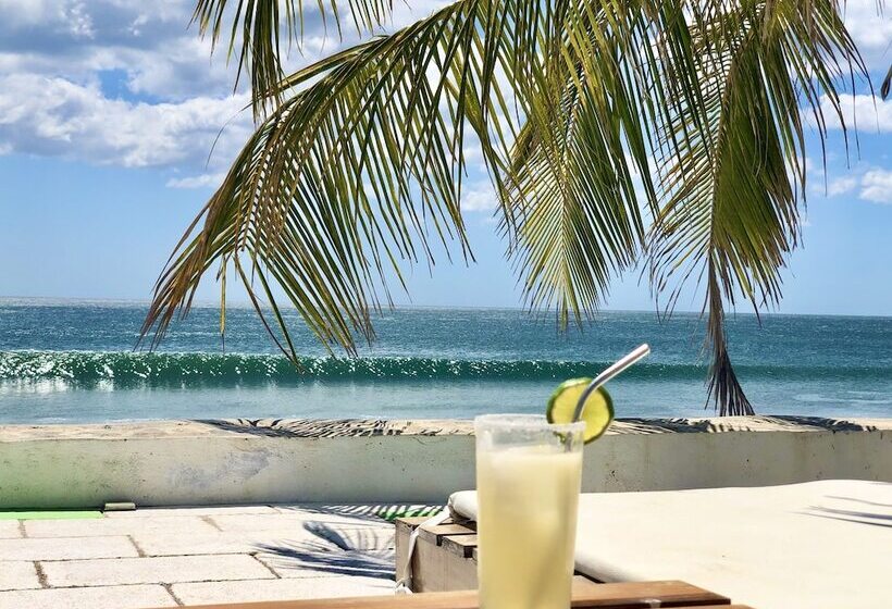 Отель Costa Oeste