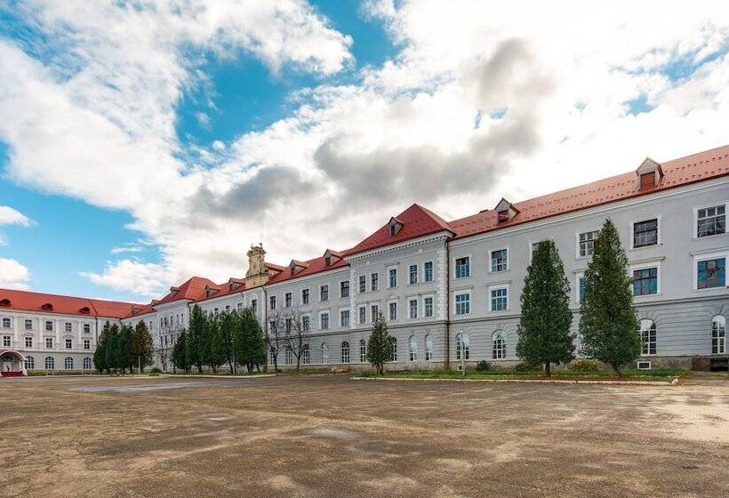 בית מלון כפרי Deluxe