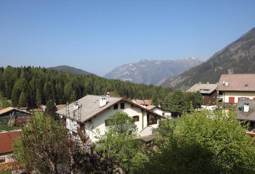 בית מלון כפרי Garnì Belvedere