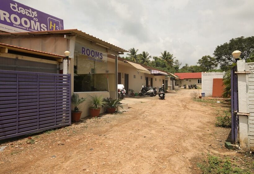 בית מלון כפרי H3 Rooms By Oyo Rooms