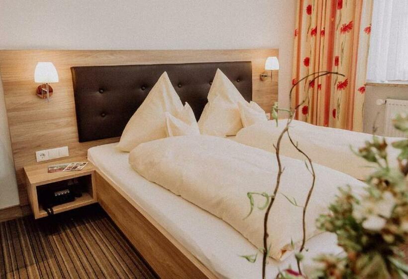 Отель Haus Maria