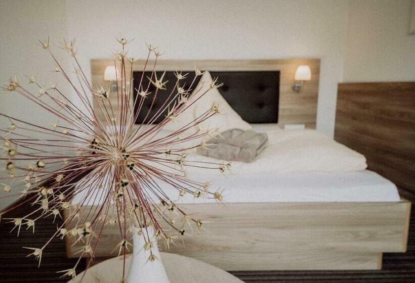 Отель Haus Maria