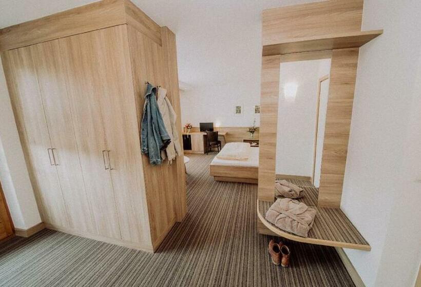 Отель Haus Maria