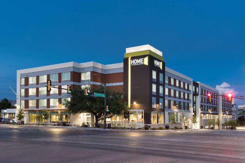 בית מלון כפרי Home2 Suites By Hilton Fort Worth Cultural District