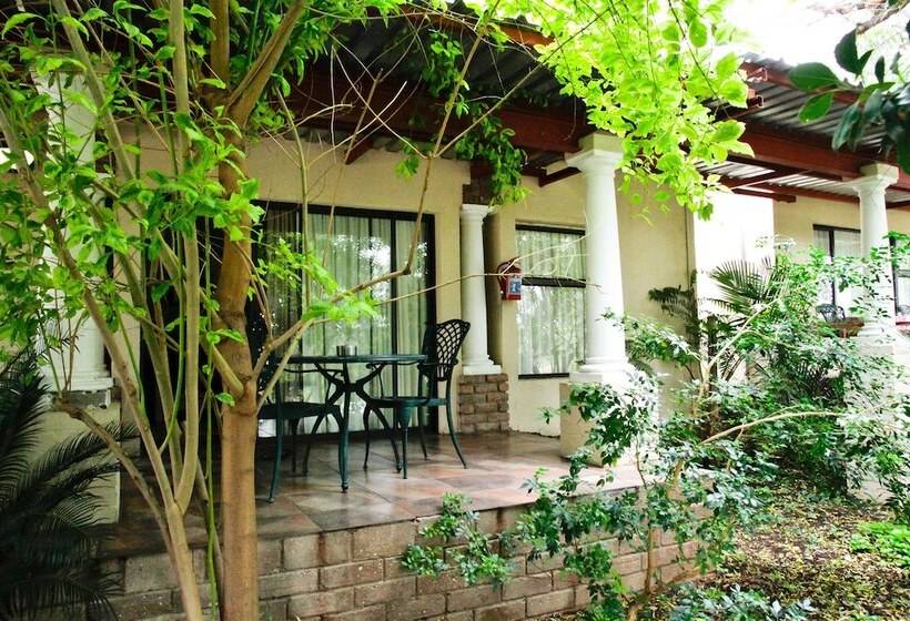 ホテル Ikaia River Lodge