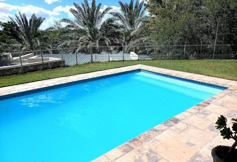 ホテル Ikaia River Lodge