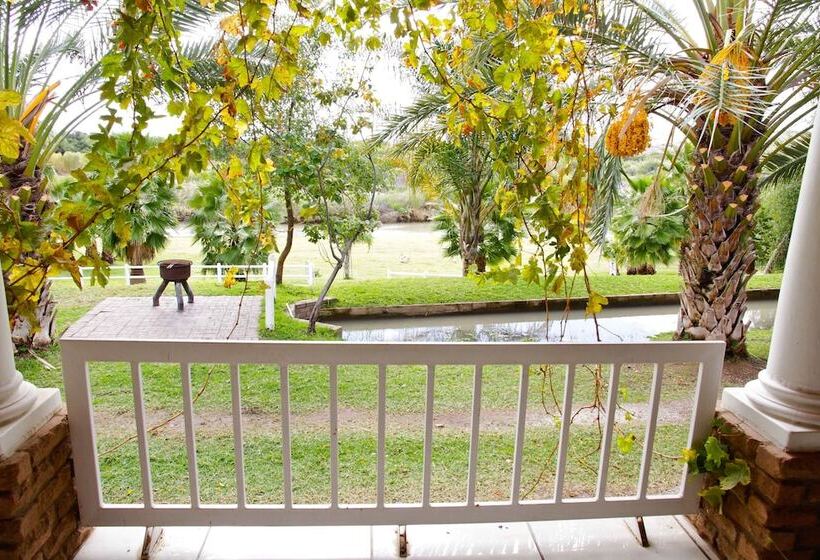 ホテル Ikaia River Lodge