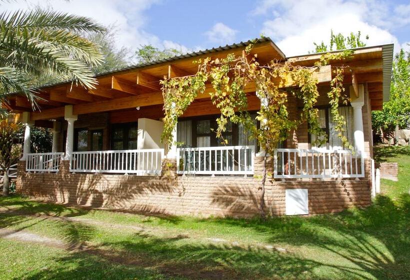 ホテル Ikaia River Lodge