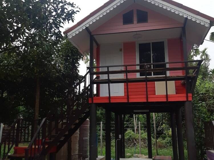 בית מלון כפרי Makwan Resort Rayong