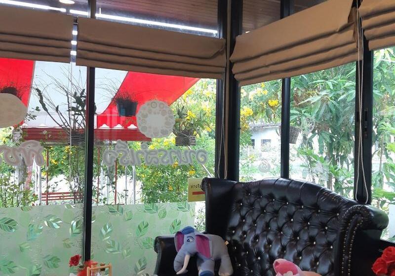 בית מלון כפרי Makwan Resort Rayong