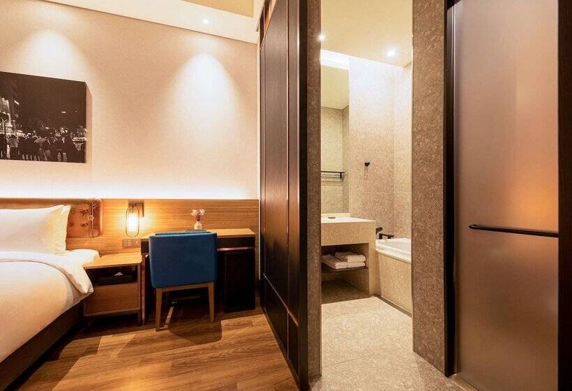 Отель Mercure Ambassador Seoul Hongdae