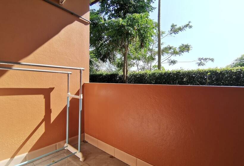 Отель Namadee House