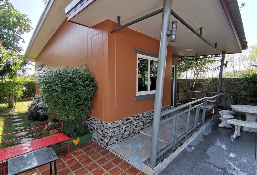 Отель Namadee House