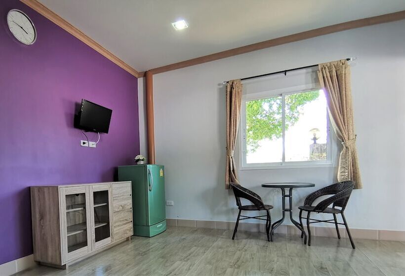 Отель Namadee House