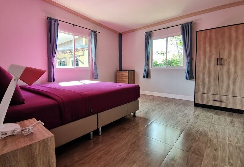 Отель Namadee House