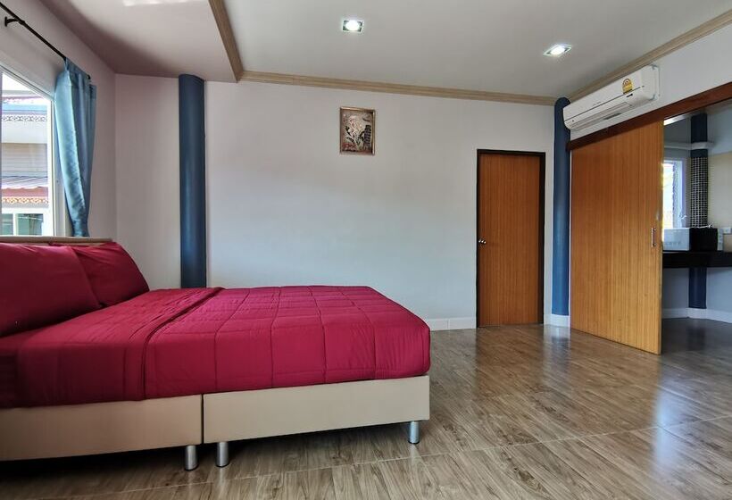 Отель Namadee House