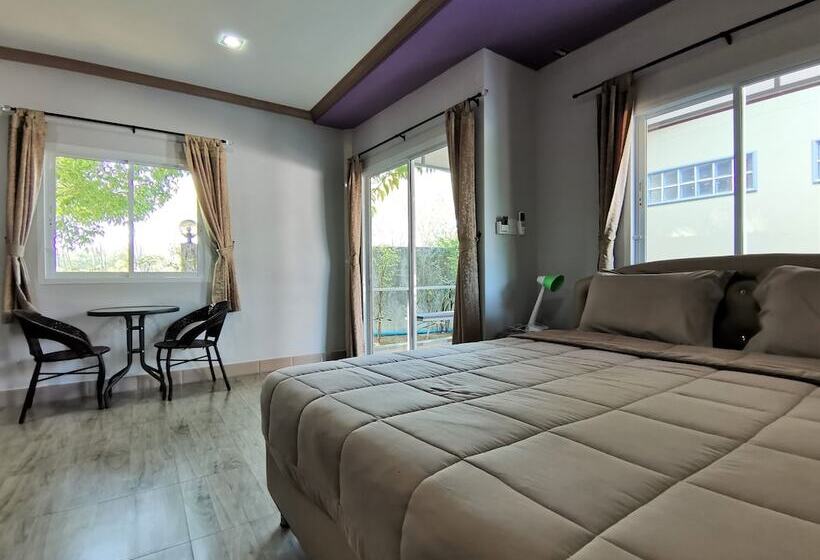 Отель Namadee House