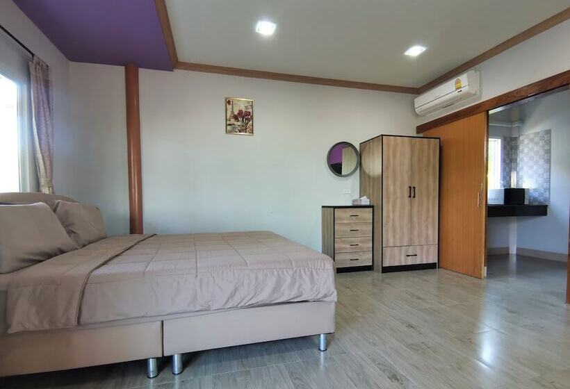 Отель Namadee House