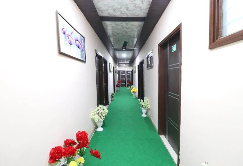 호텔 New Life By Oyo Rooms