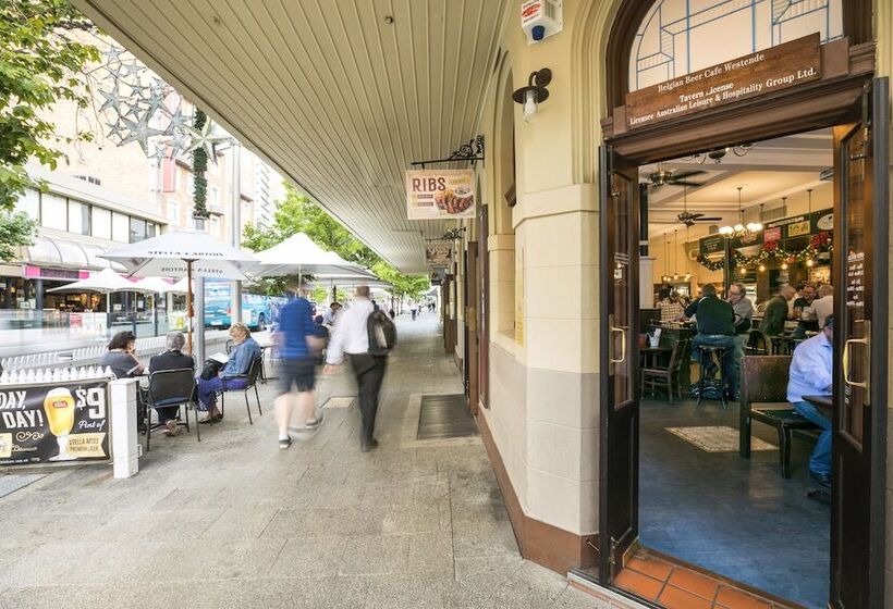 هتل Nightcap At Belgian Beer Cafe