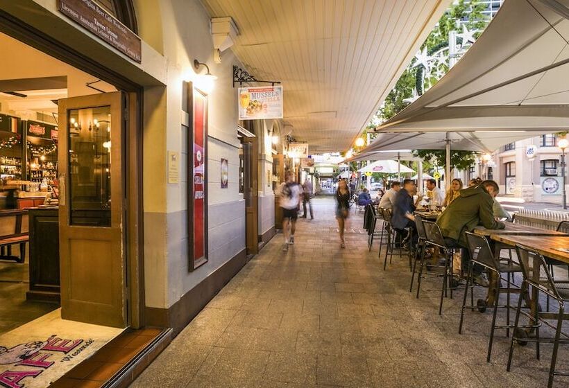 هتل Nightcap At Belgian Beer Cafe