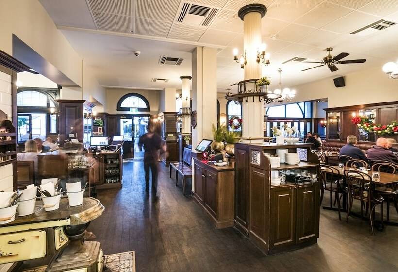 هتل Nightcap At Belgian Beer Cafe