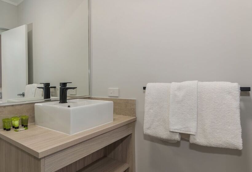 هتل Nightcap At Belgian Beer Cafe