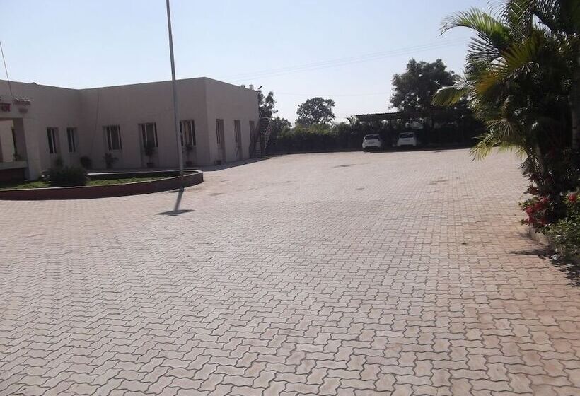 فندق Nisarg Lounge