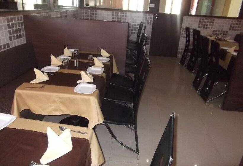 فندق Nisarg Lounge