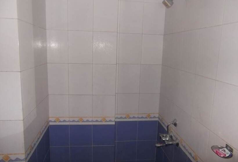 فندق Nisarg Lounge