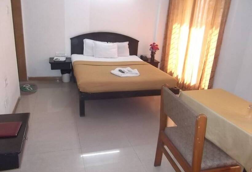 فندق Nisarg Lounge