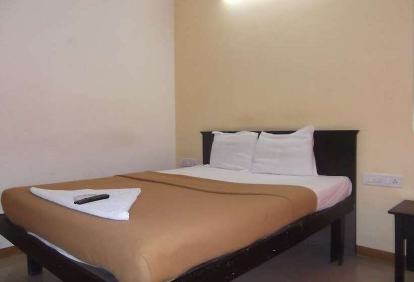 فندق Nisarg Lounge